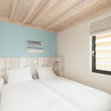 Holiday @ Sea Lodges 6 Holiday home Bloemendaal